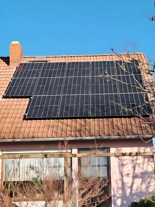 Solarpanel Deutsche Strom und Gas GmbH