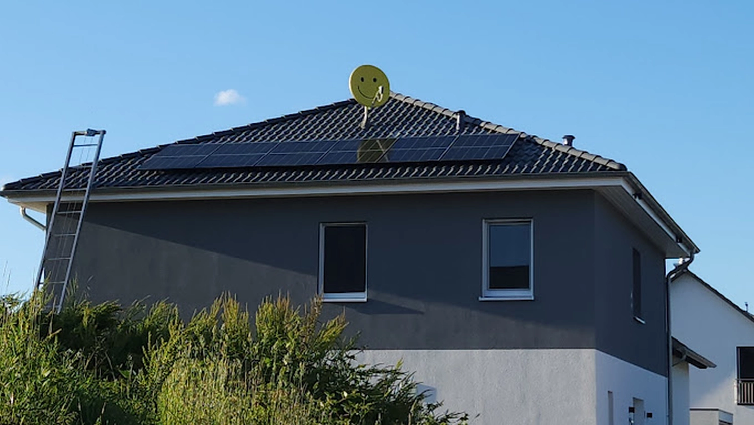 Solarpanel Deutsche Strom und Gas GmbH